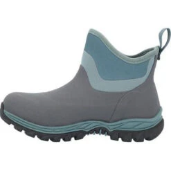 Muck Women's Artic Sport II WP Ankle Style Boots - Grey - AS2A105 9 Muck Women's Artic Sport II WP Ankle Style Boots - Grey - AS2A105 -Danner Shop AS2A105 5 LARGE a84ab548 c974 4023 970a a37a40363bc4